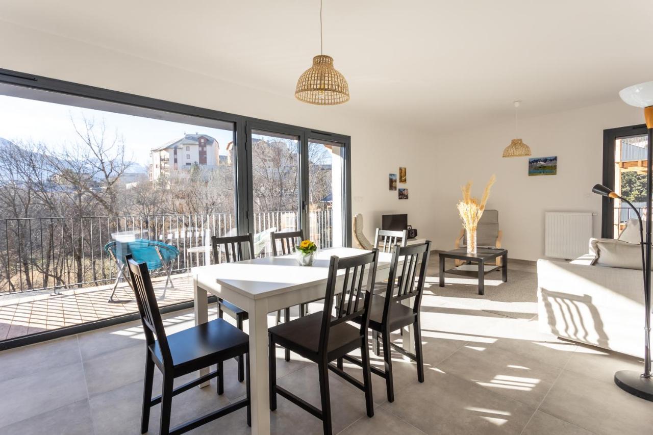 Au Calme Des Sommets - Vue Montagne Apartment Embrun Ngoại thất bức ảnh